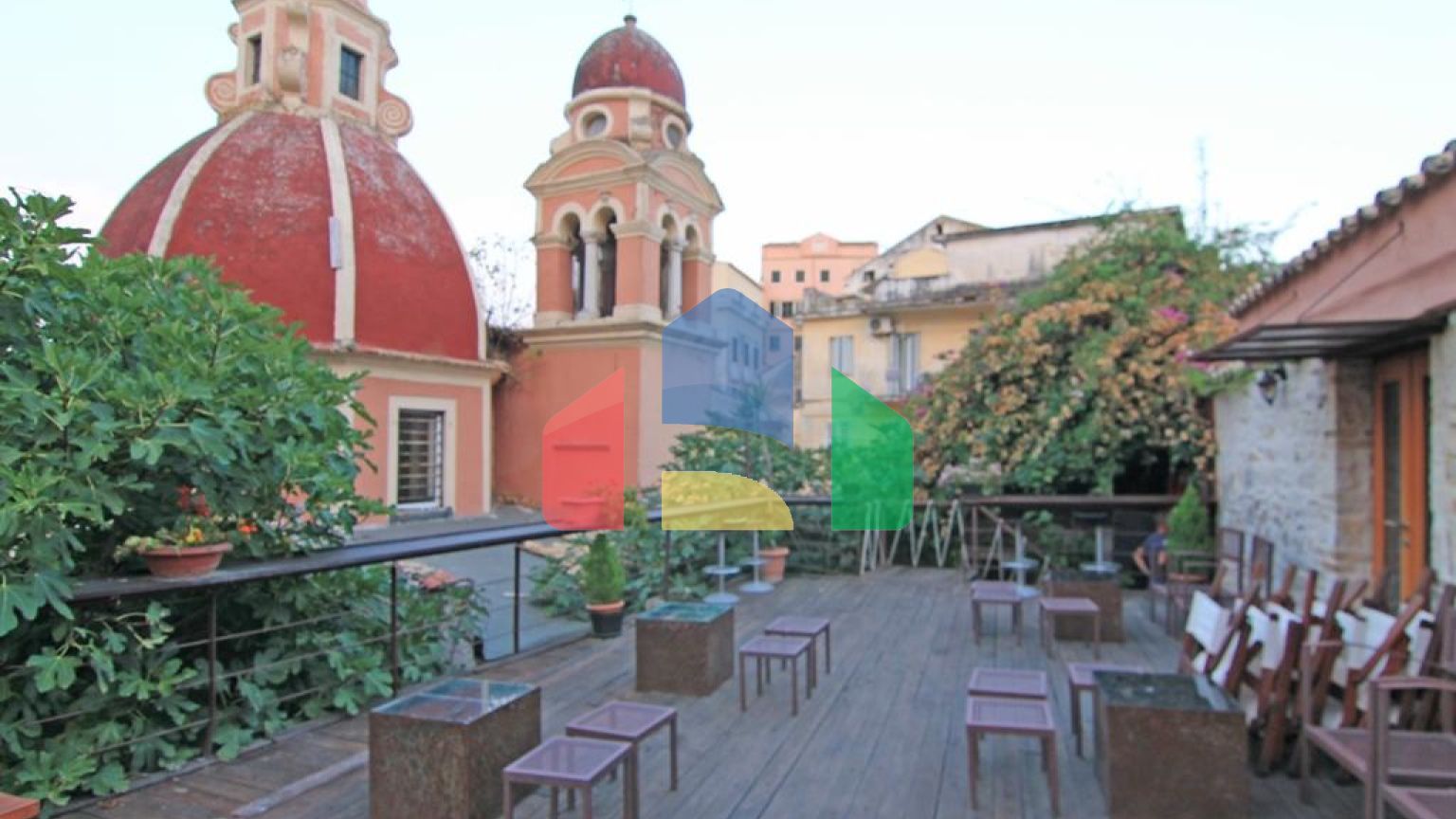 Продаж - Бізнес 330 m² на о. Корфу