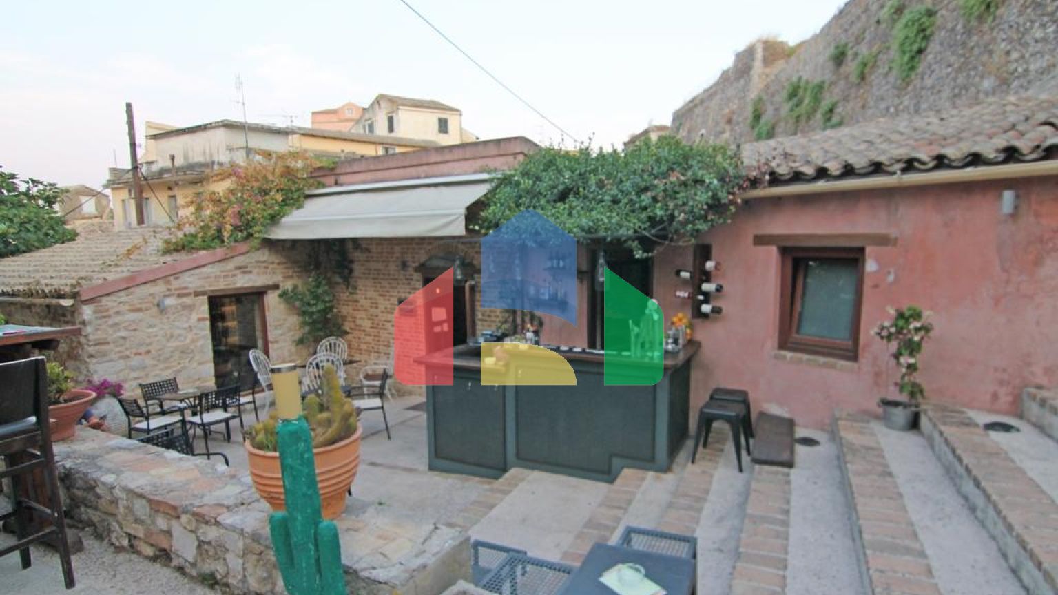 Продаж - Бізнес 330 m² на о. Корфу