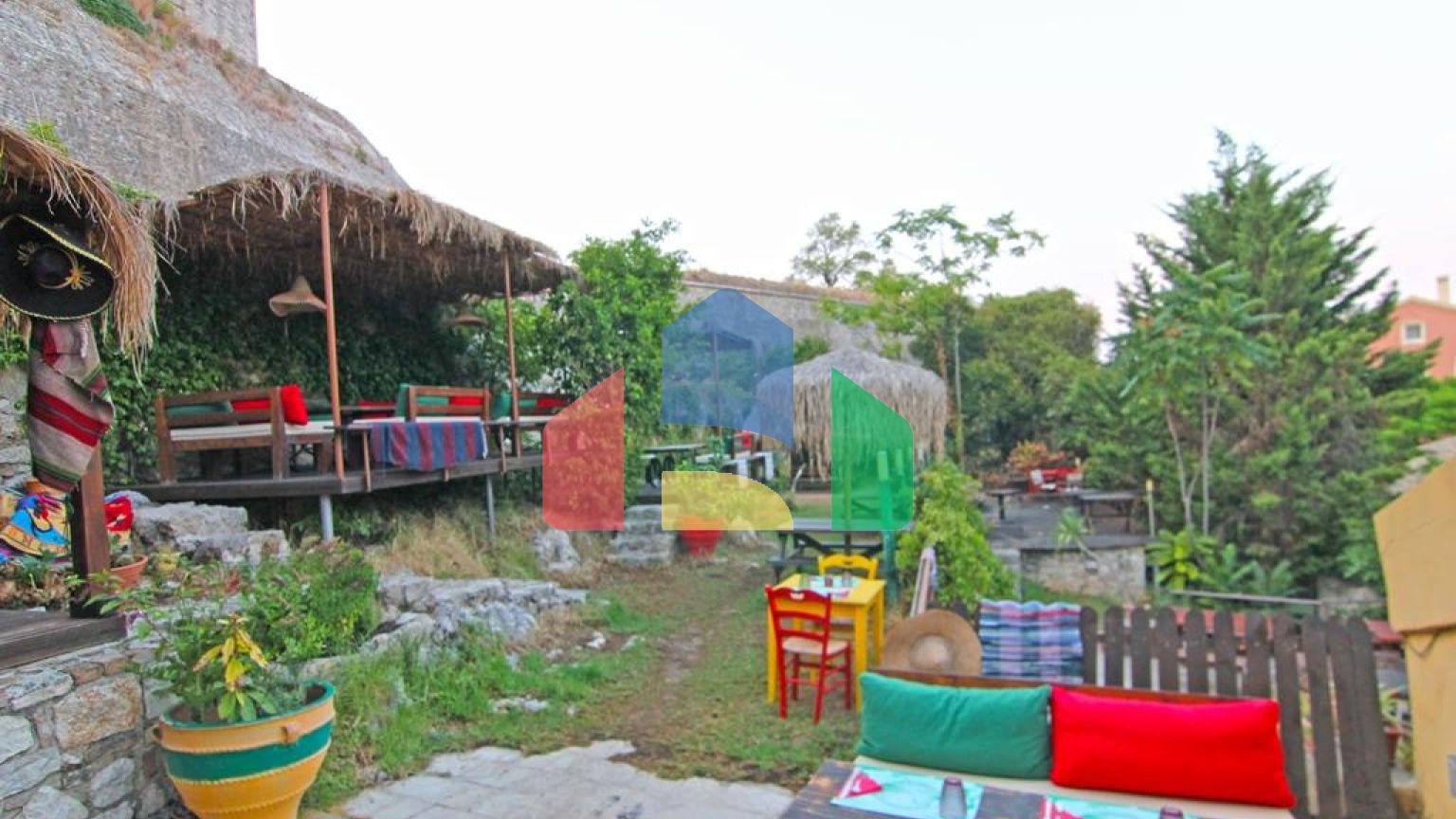 Продаж - Бізнес 330 m² на о. Корфу