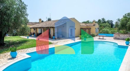 Продажа - Вилла 305 m² на о. Корфу