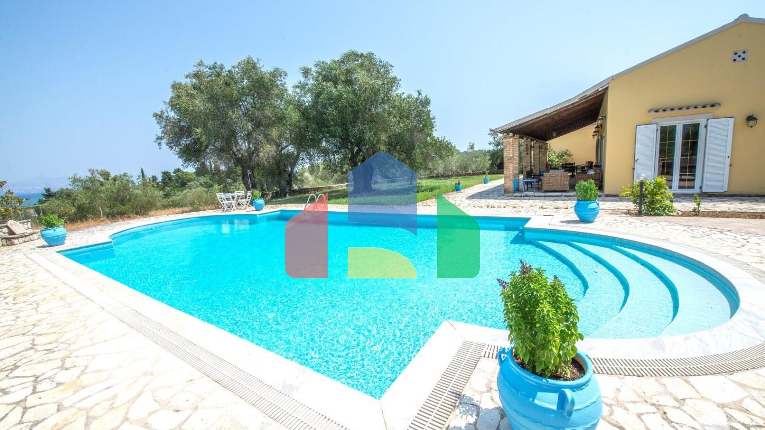 Продажа - Вилла 305 m² на о. Корфу