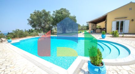 Продажа - Вилла 305 m² на о. Корфу