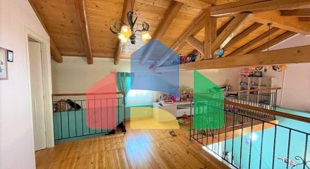 Продаж - Котедж 130 m² на о. Корфу