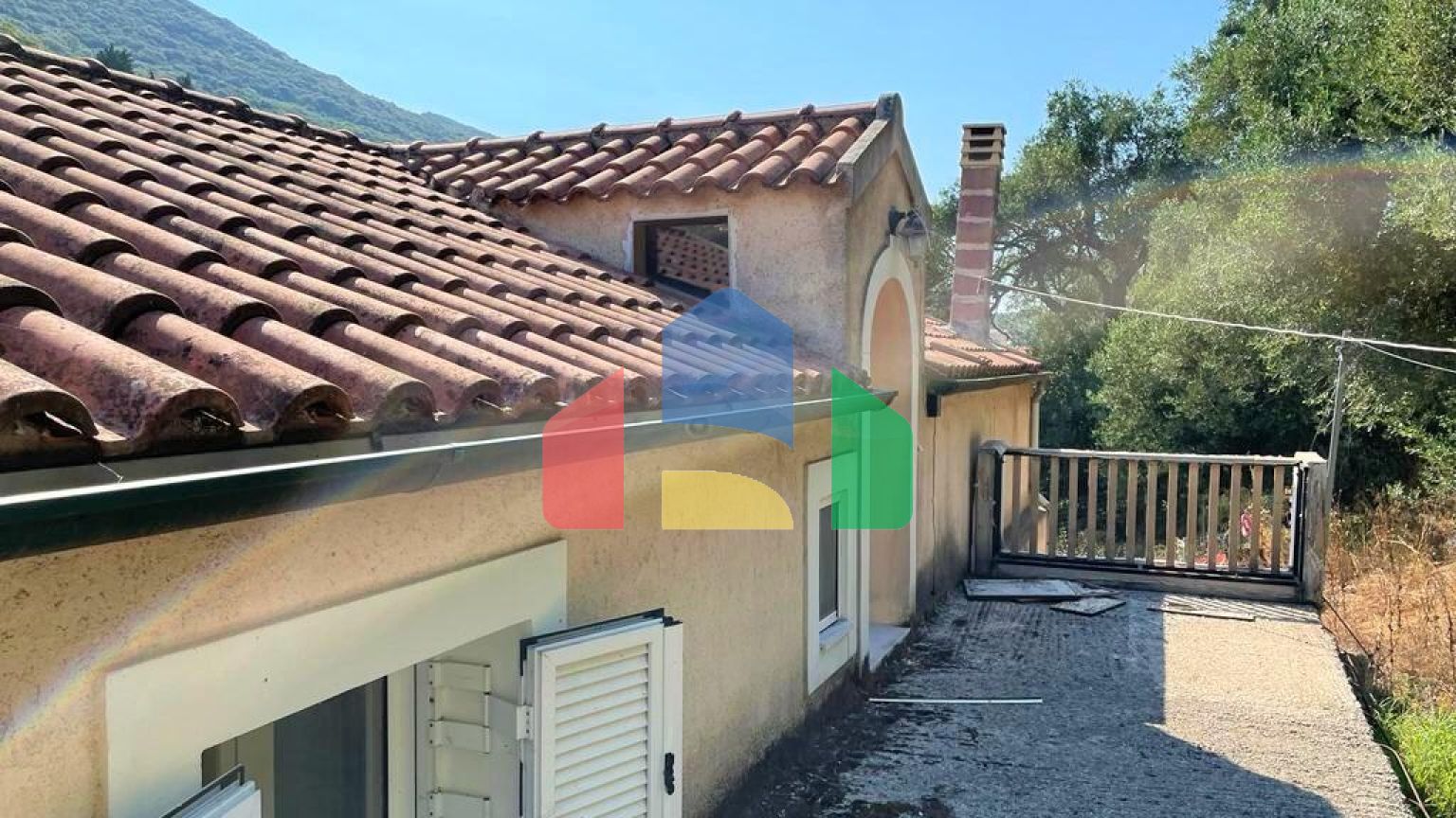 Продажа - Коттедж 130 m² на о. Корфу