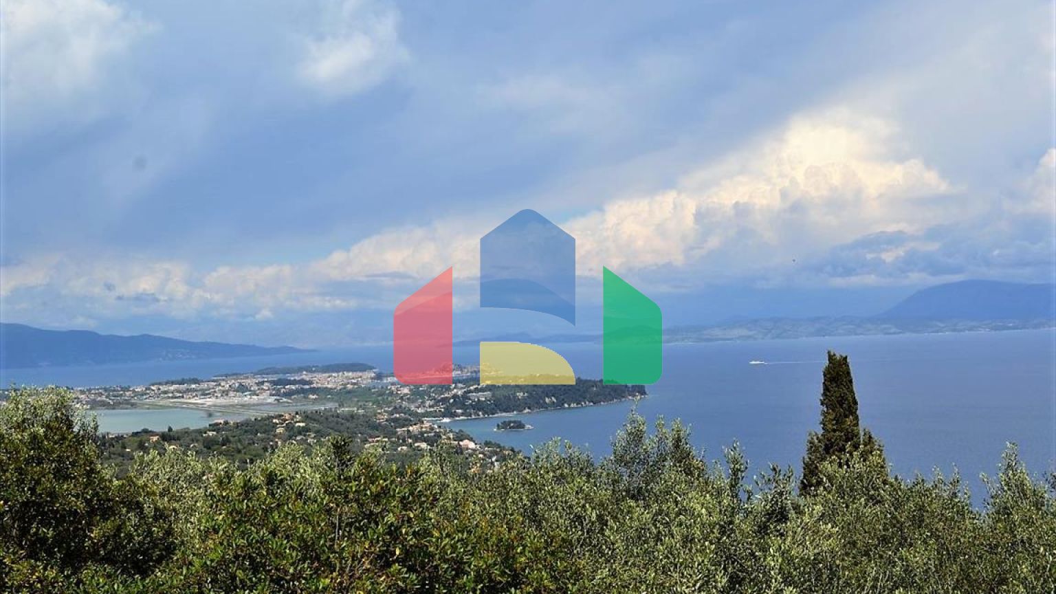 Продажа - Земельный участок 7000 m² на о. Корфу