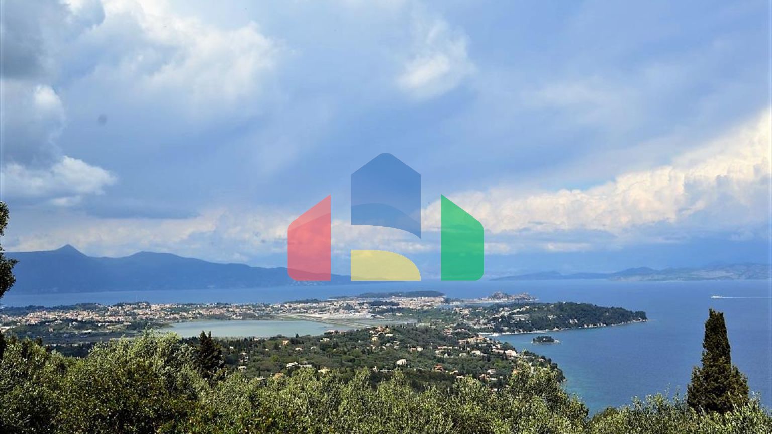 Продажа - Земельный участок 7000 m² на о. Корфу