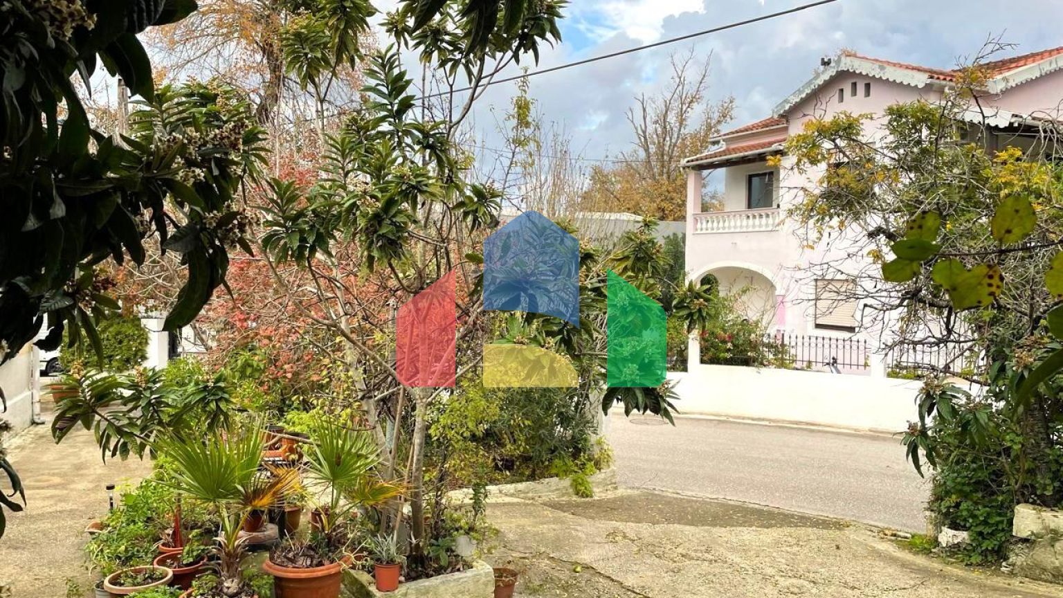 Продаж - Котедж 69 m² на о. Корфу