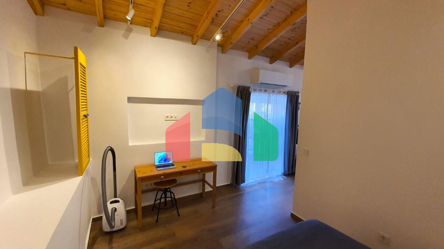 Продаж - Котедж 266 m² на о. Корфу