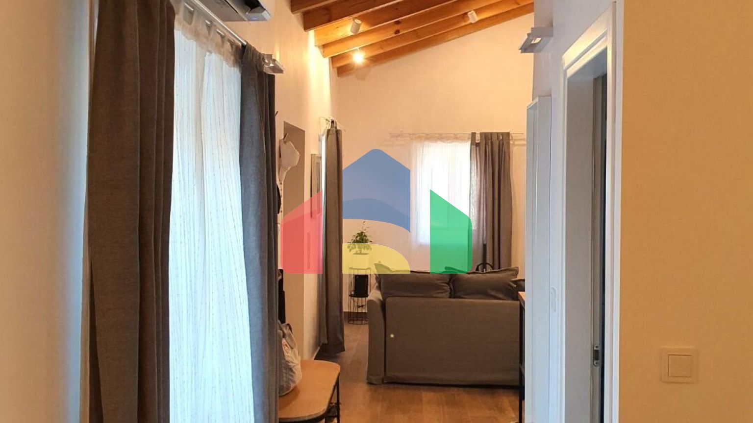 Продаж - Котедж 266 m² на о. Корфу