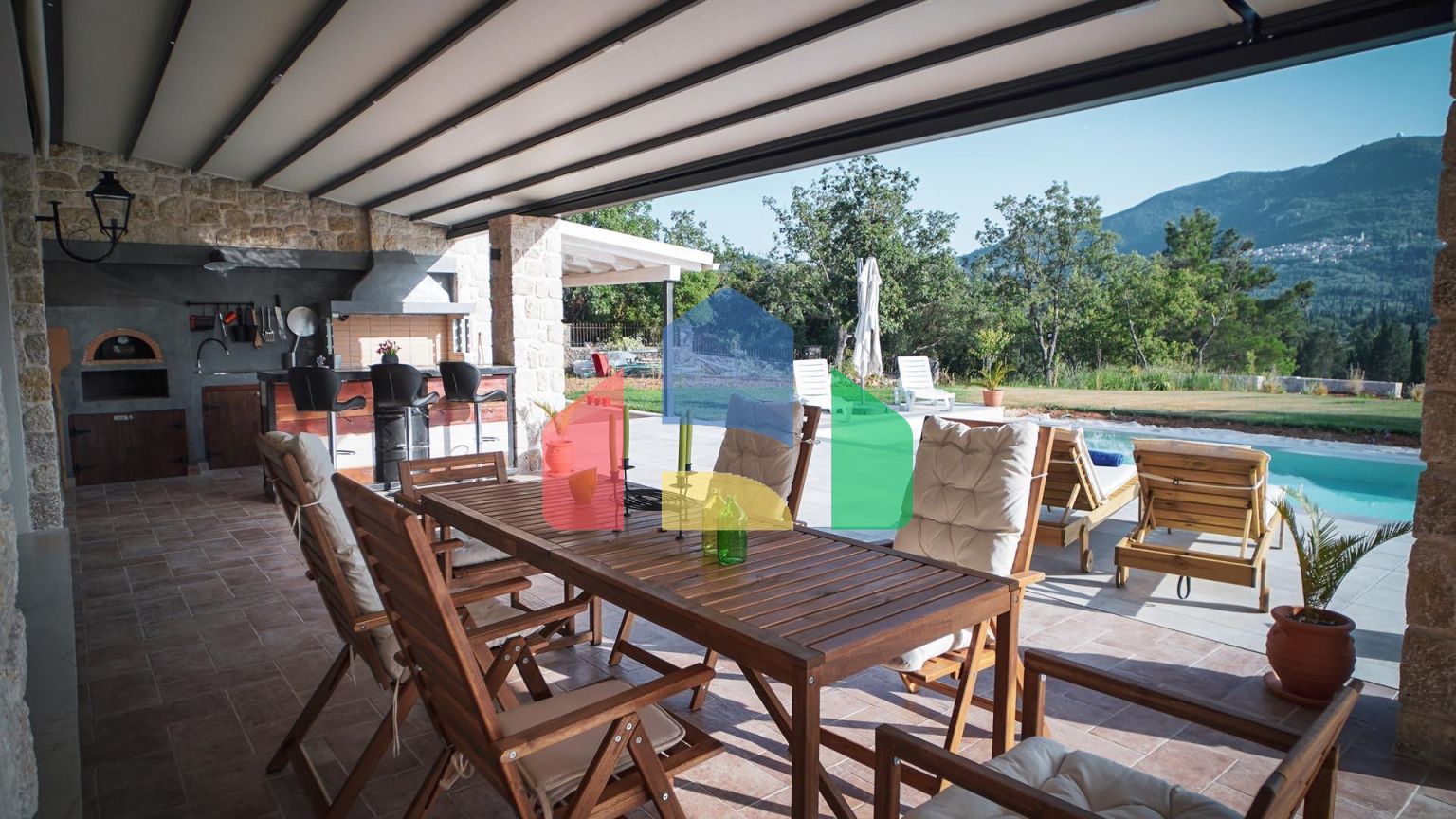 Продаж - Вілла 200 m² на о. Корфу