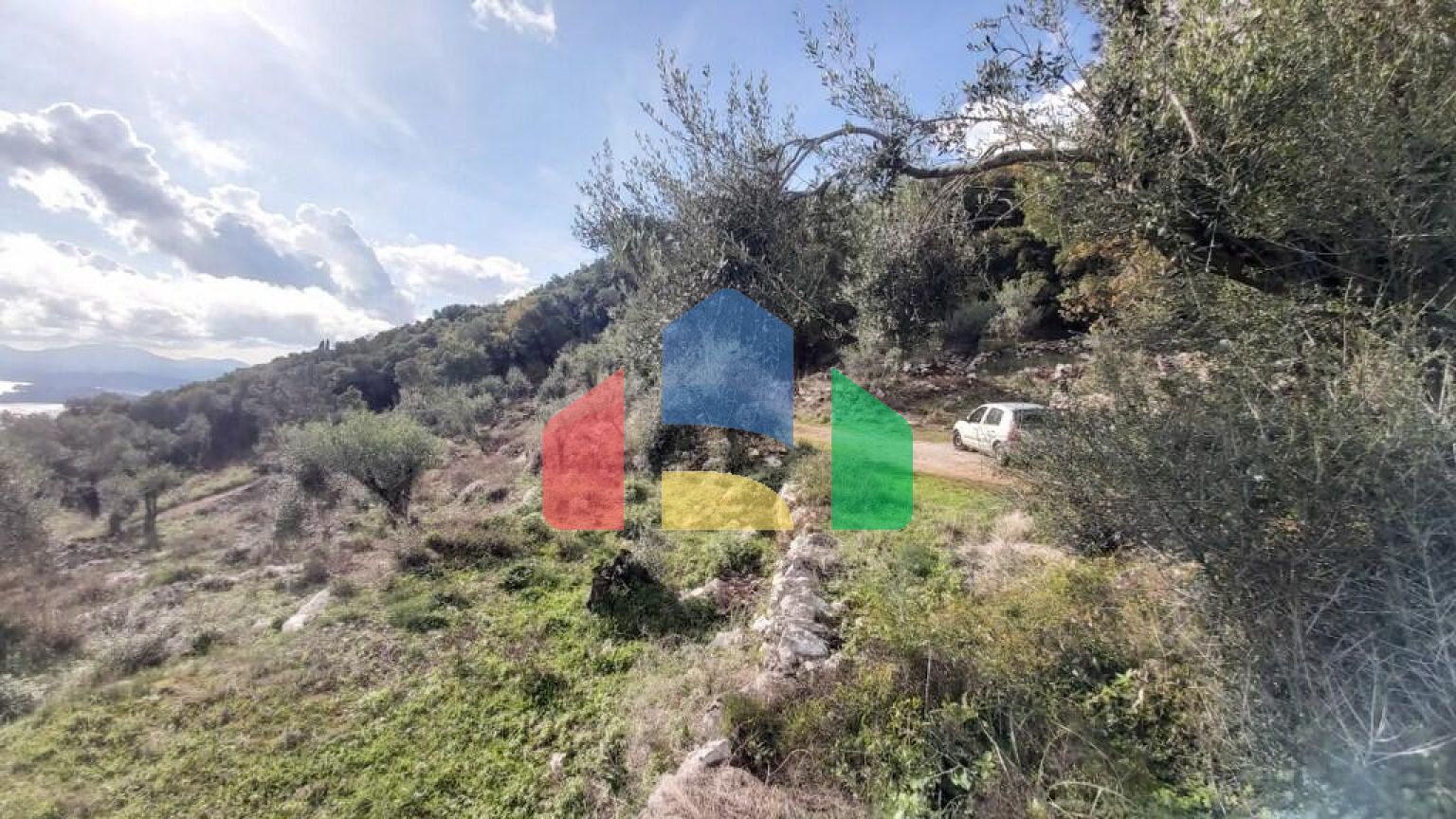 Продажа - Земельный участок 9500 m² на о. Корфу