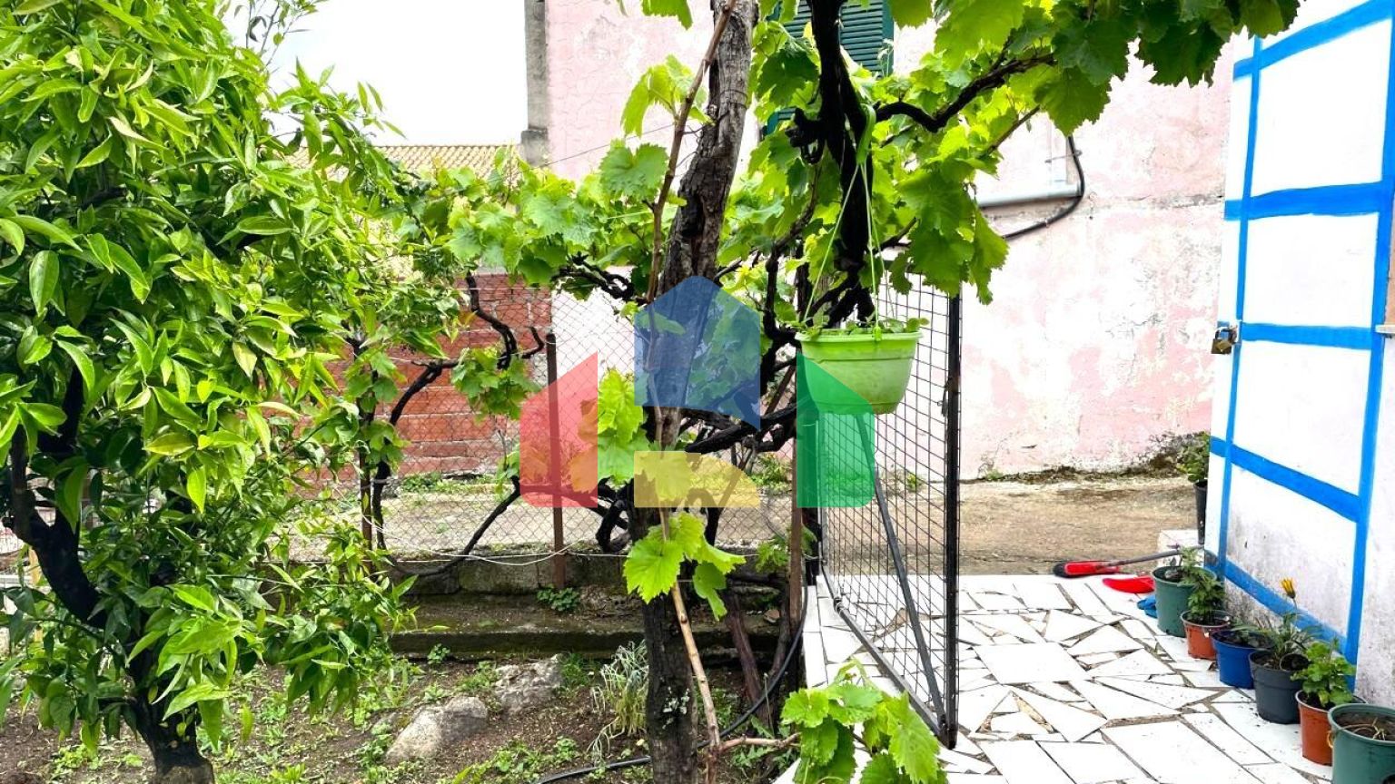 Продаж - Котедж 80 m² на о. Корфу