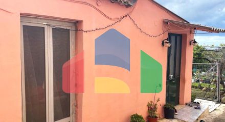 Продаж - Котедж 80 m² на о. Корфу