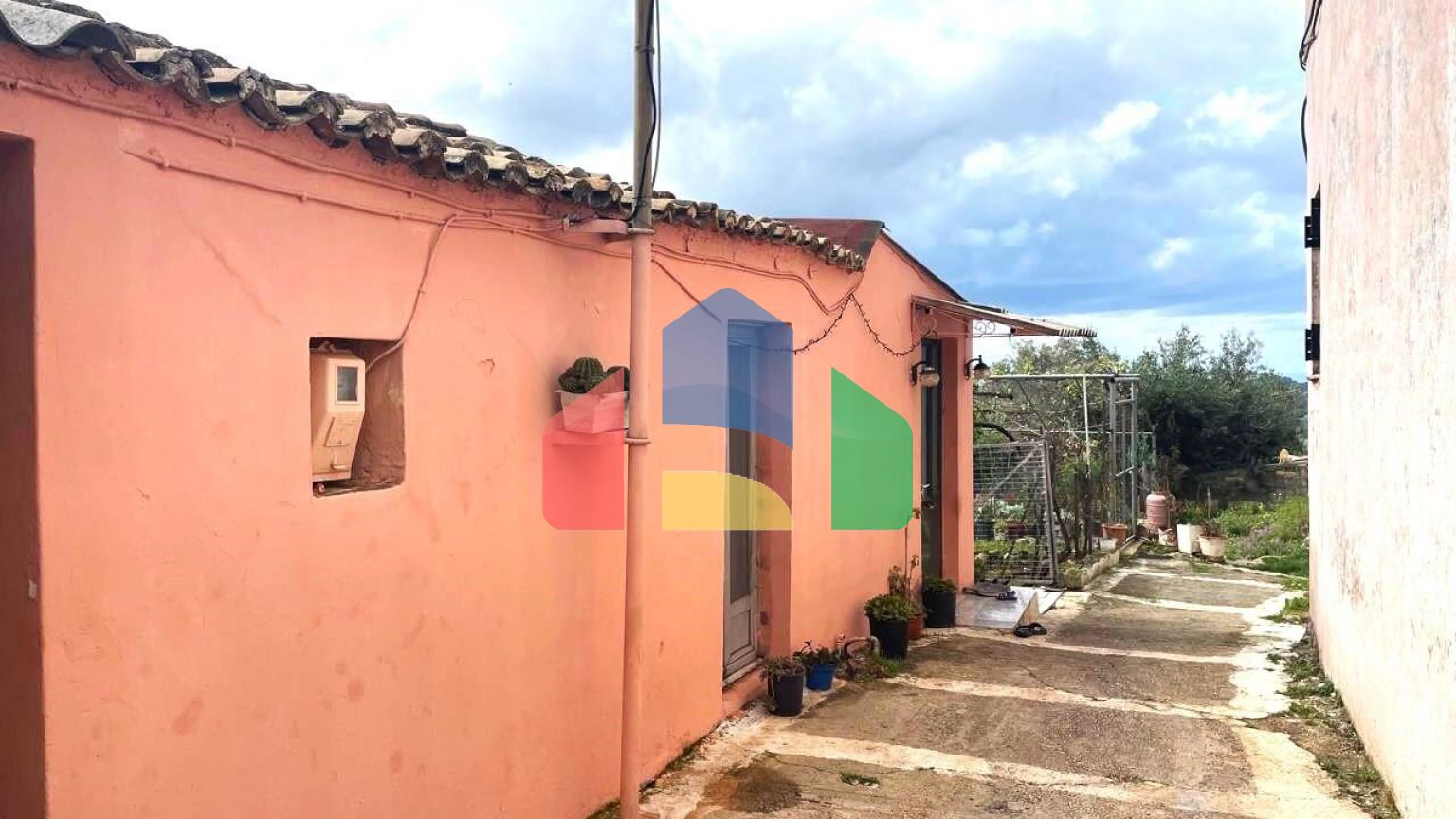 Продаж - Котедж 80 m² на о. Корфу