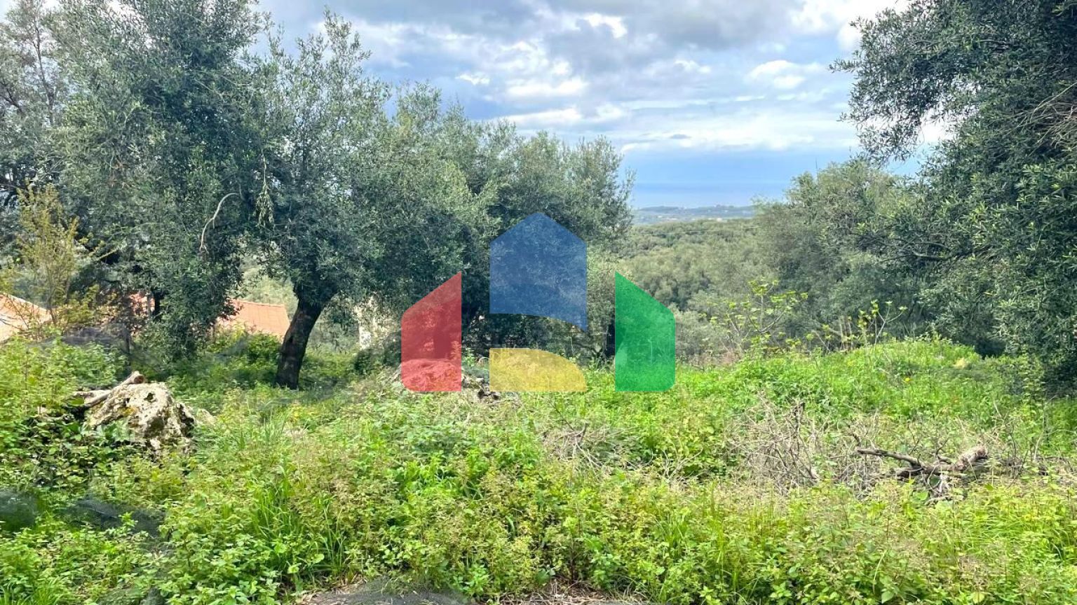 Продаж - Котедж 80 m² на о. Корфу