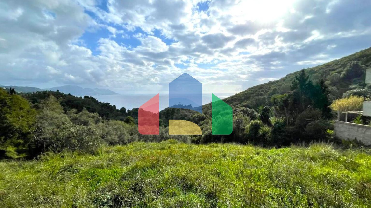 Продажа - Земельный участок 8000 m² на о. Корфу