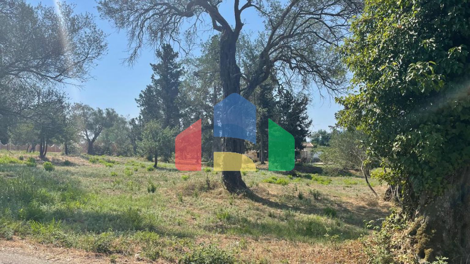 Продажа - Земельный участок 4154 m² на о. Корфу