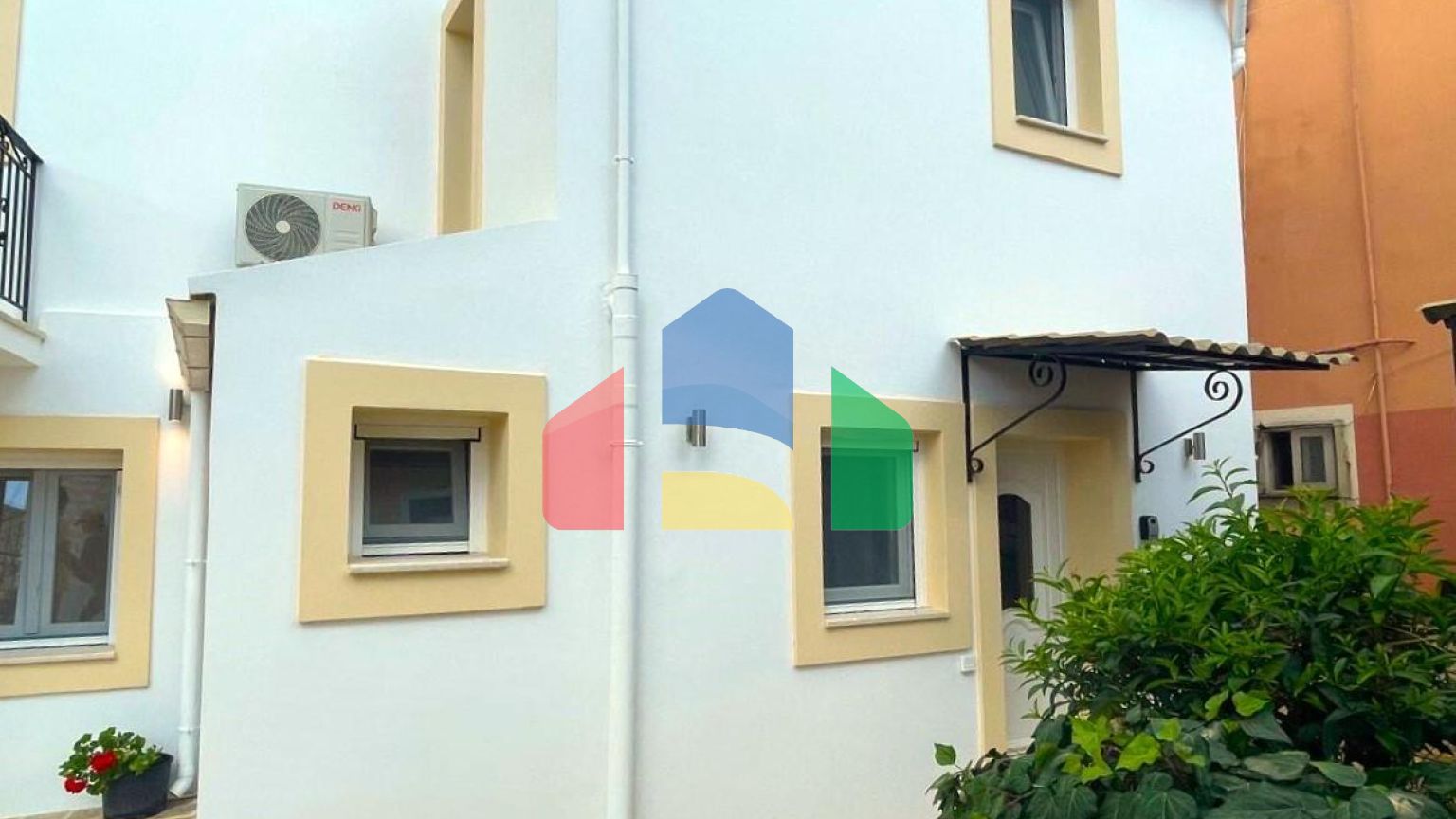 Продажа - Таунхаус 72 m² на о. Корфу