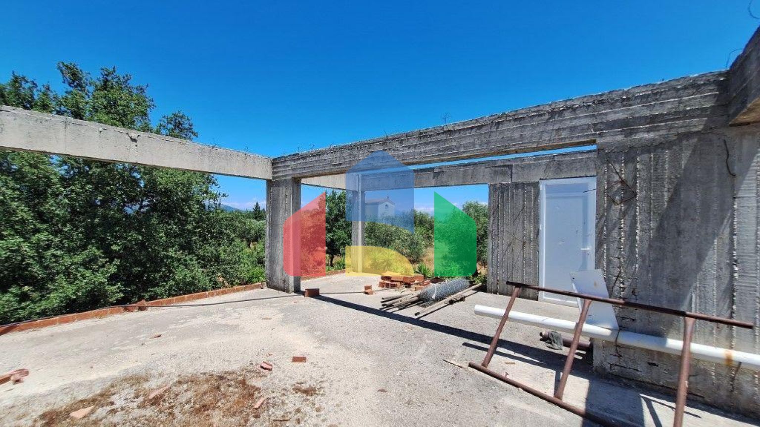 Продаж - Комерційна нерухомість 530 m² на о. Корфу