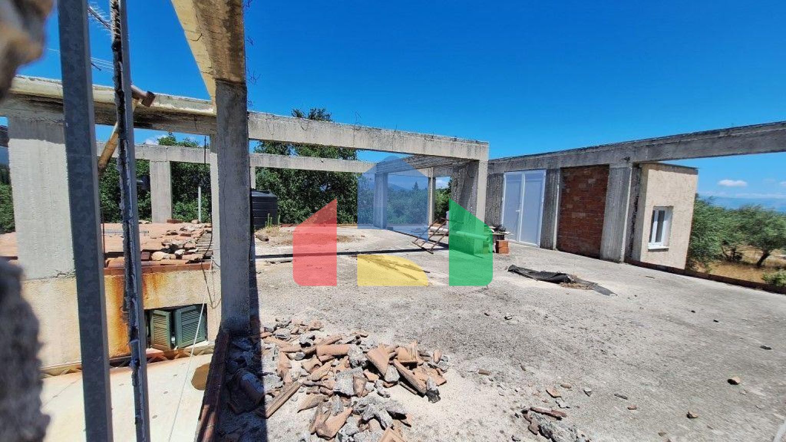 Продаж - Комерційна нерухомість 530 m² на о. Корфу