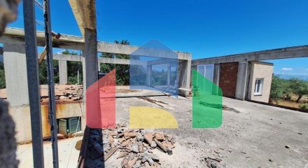 Продаж - Комерційна нерухомість 530 m² на о. Корфу