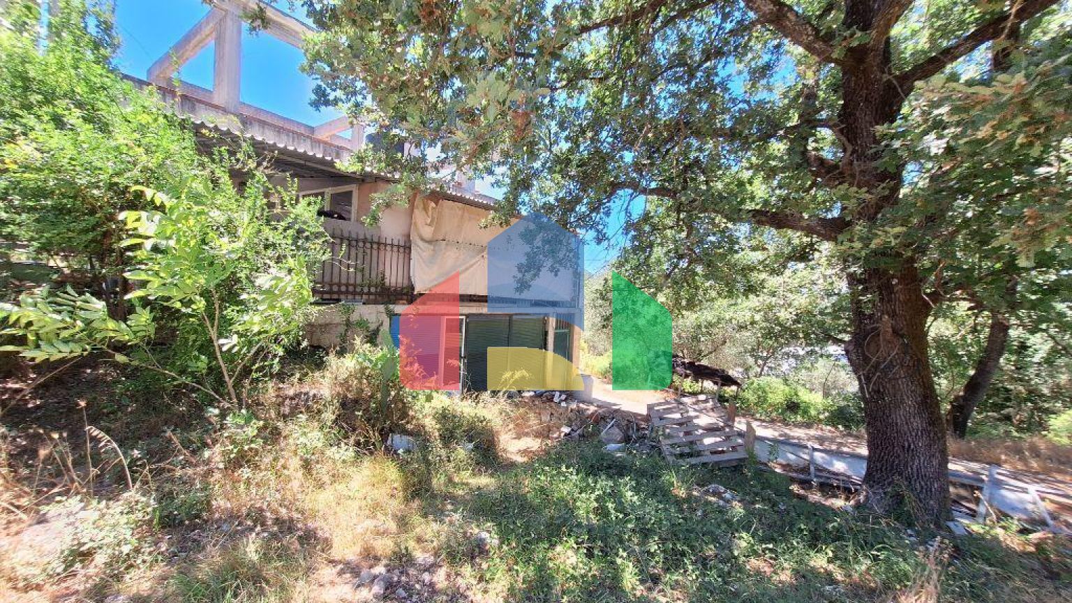 Продаж - Комерційна нерухомість 530 m² на о. Корфу