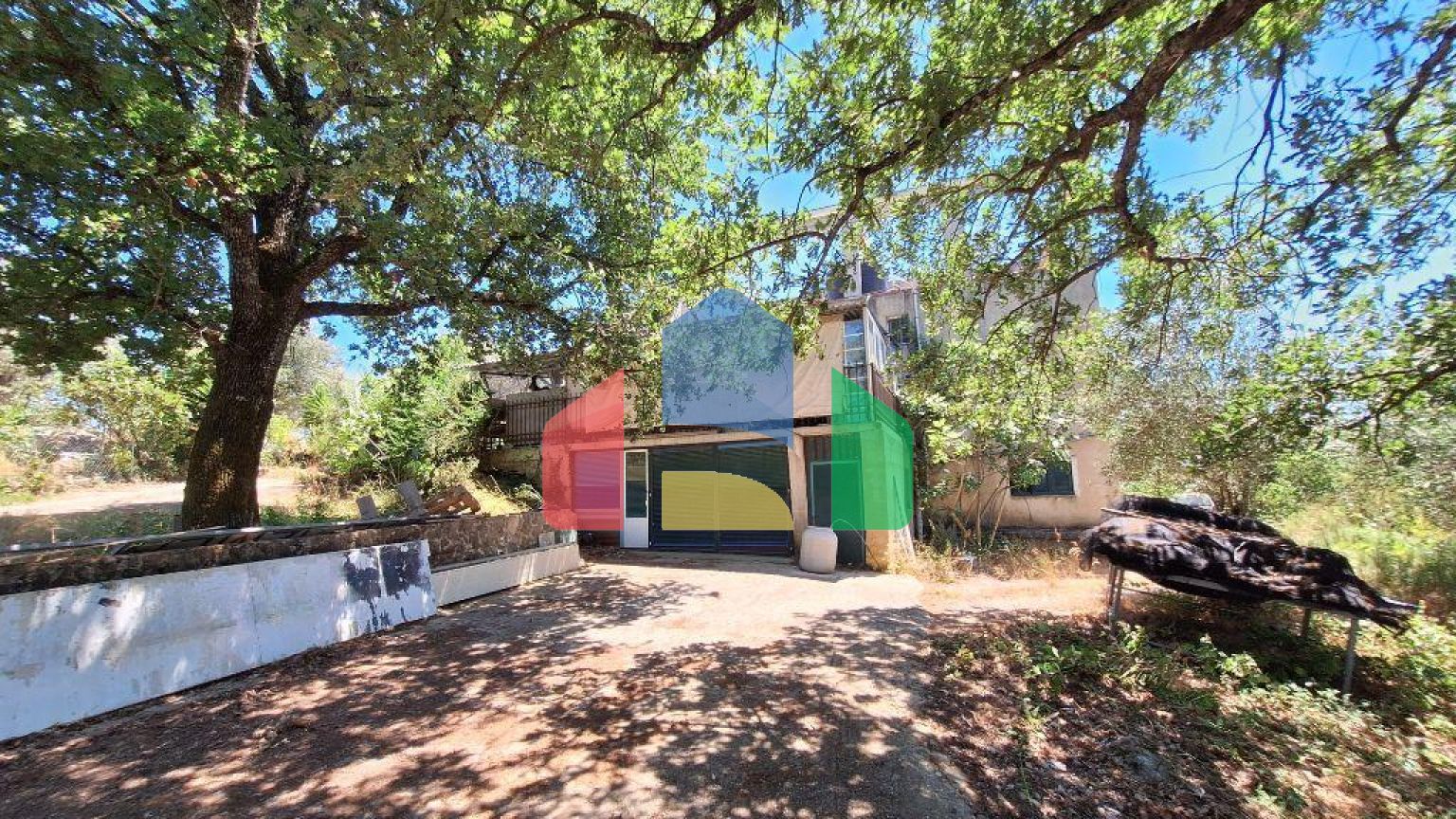 Продаж - Комерційна нерухомість 530 m² на о. Корфу