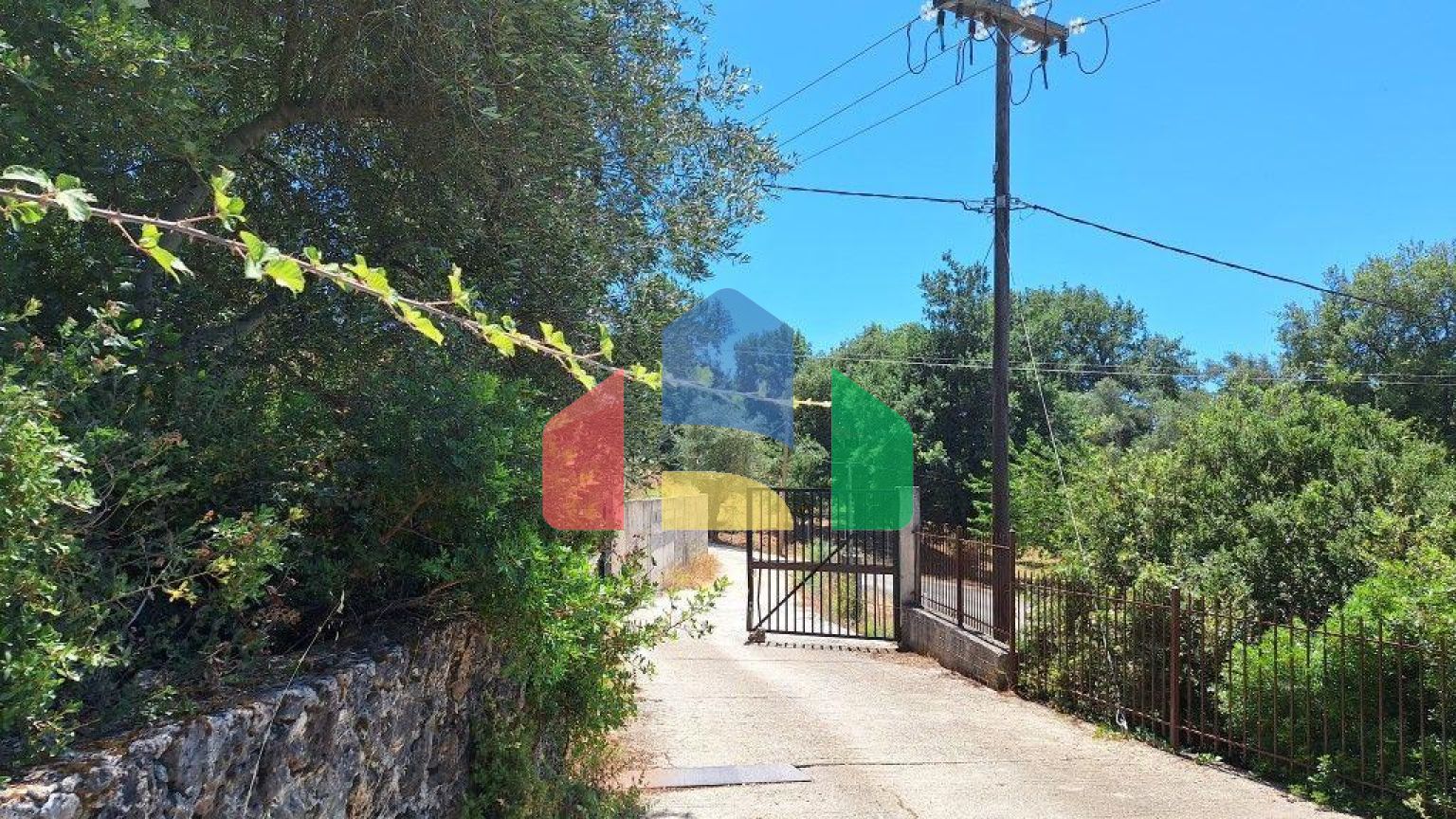 Продаж - Комерційна нерухомість 530 m² на о. Корфу