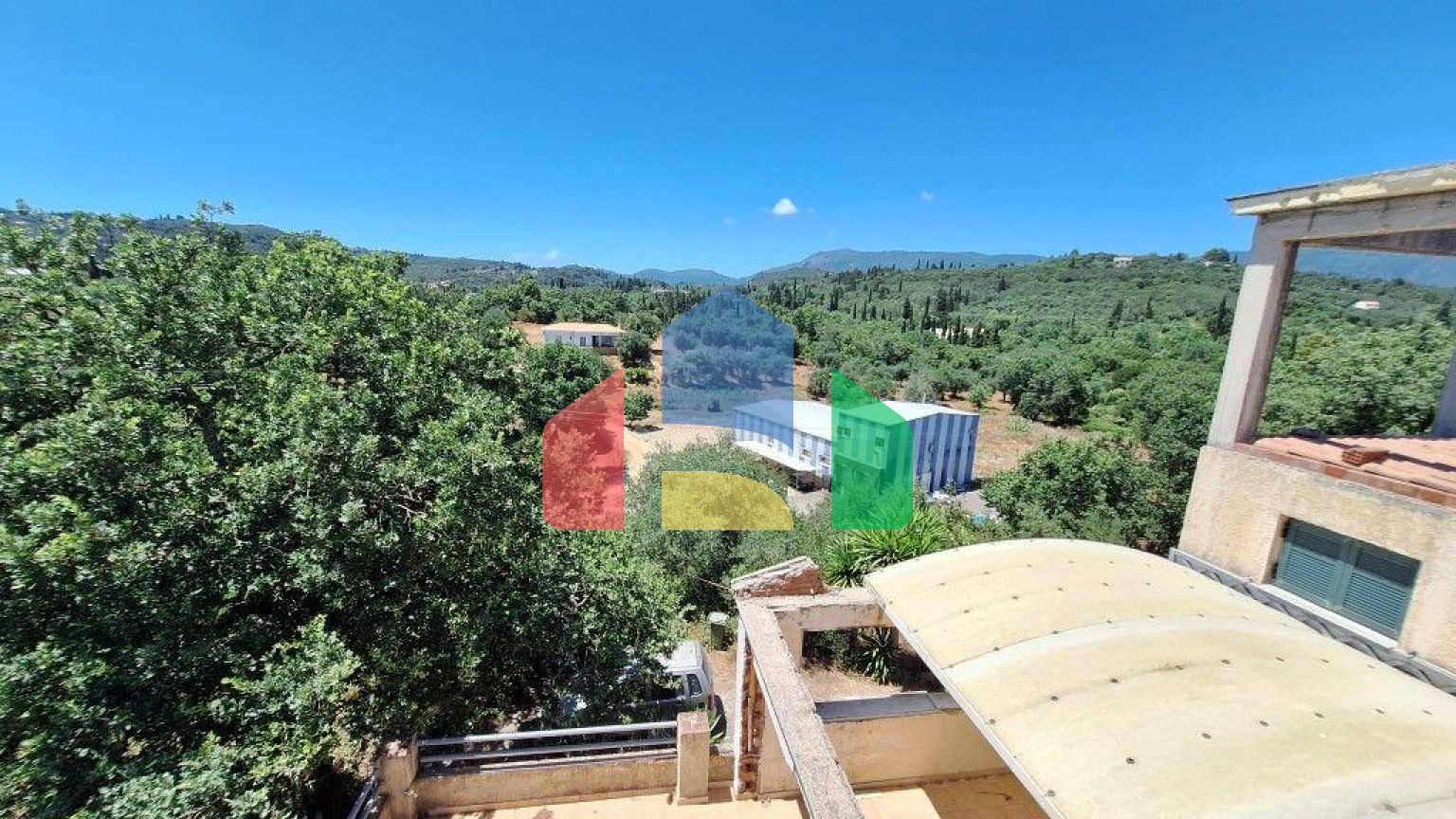 Продаж - Комерційна нерухомість 530 m² на о. Корфу