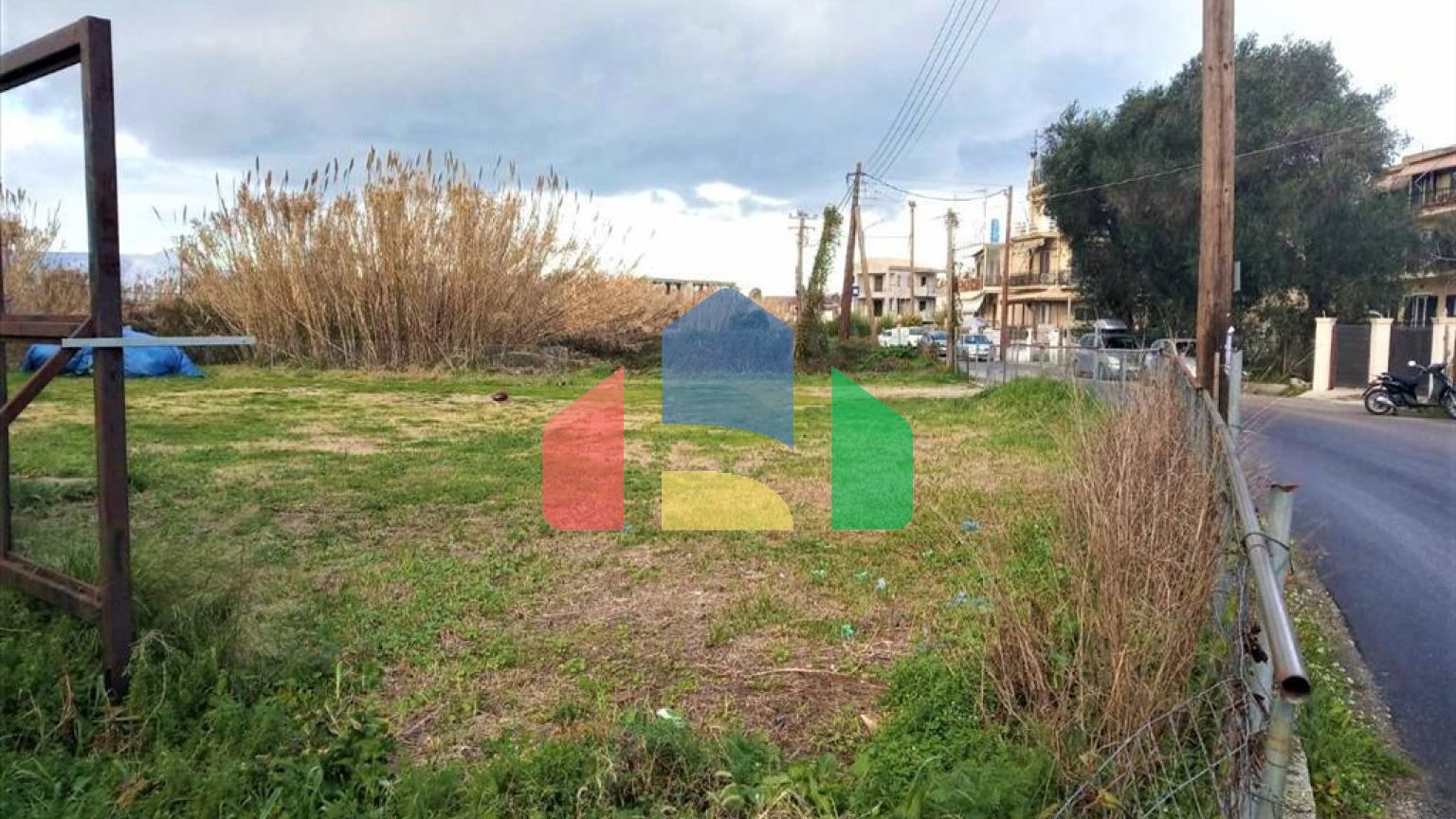 Продаж - Земельна ділянка 4400 m² на о. Корфу