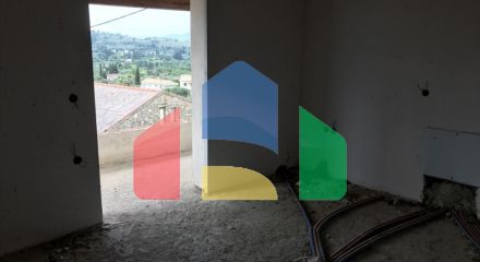 Продаж - Котедж 85 m² на о. Корфу