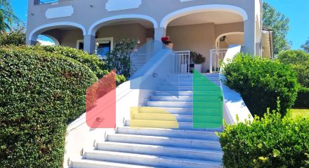 For Sale - Detached house 240 m² in Corfu
