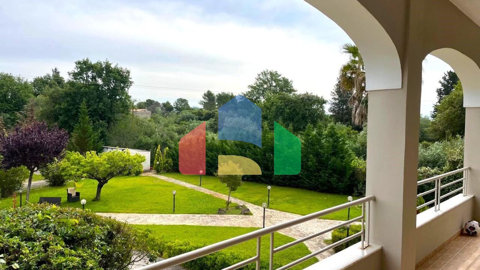 Продажа - Коттедж 240 m² на о. Корфу