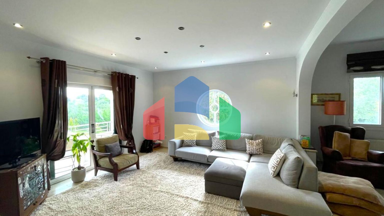 Продажа - Коттедж 240 m² на о. Корфу