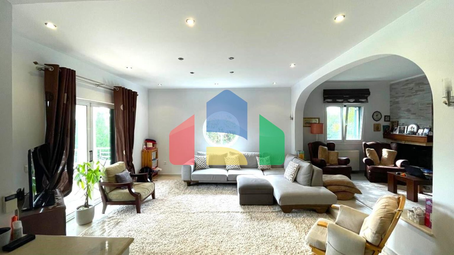 Продажа - Коттедж 240 m² на о. Корфу