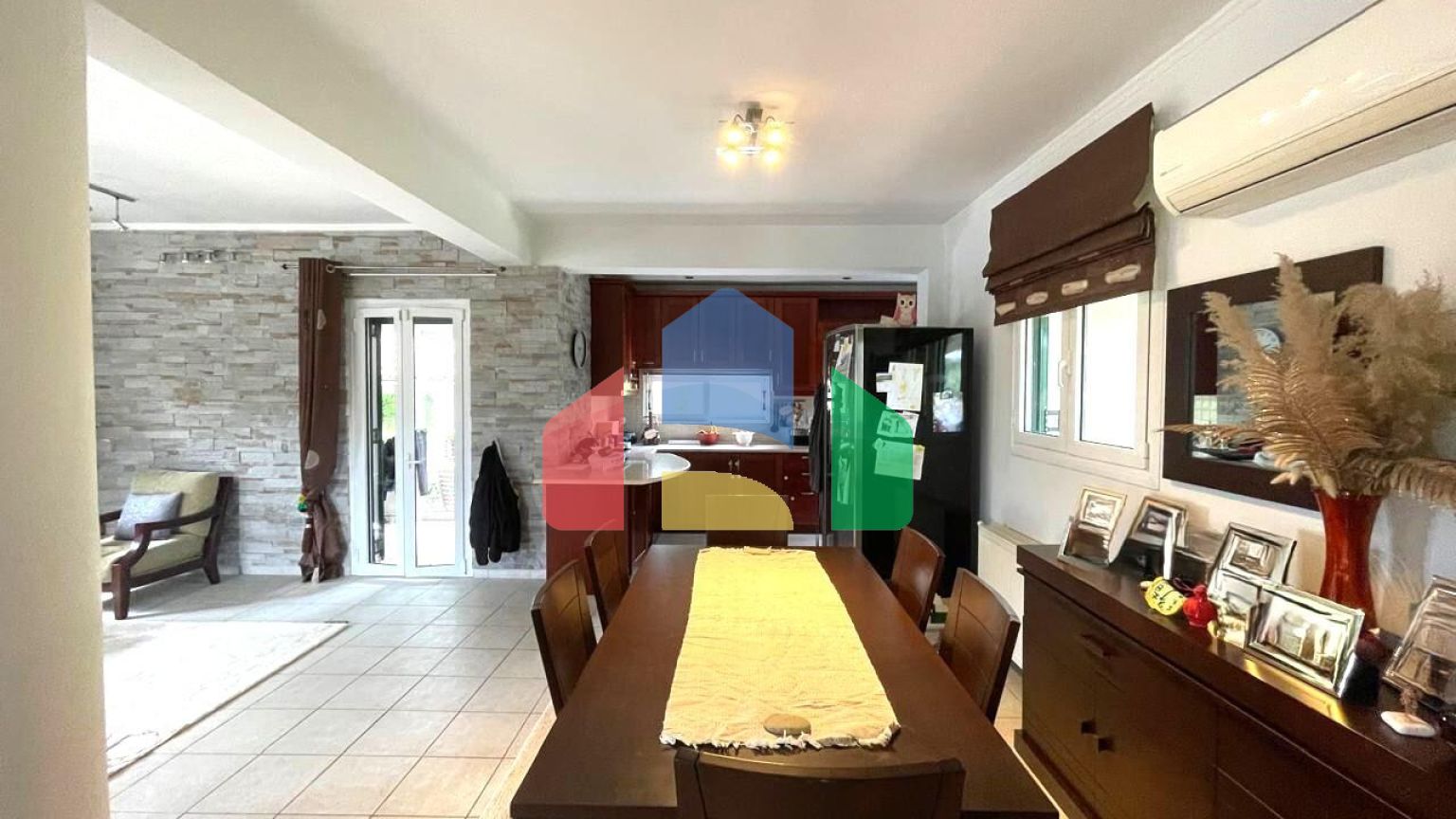 Продажа - Коттедж 240 m² на о. Корфу