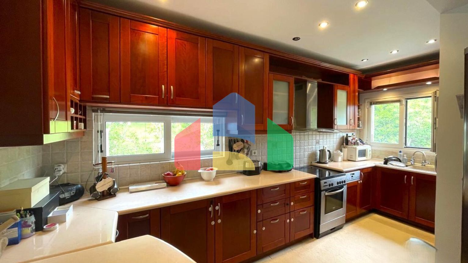 Продажа - Коттедж 240 m² на о. Корфу