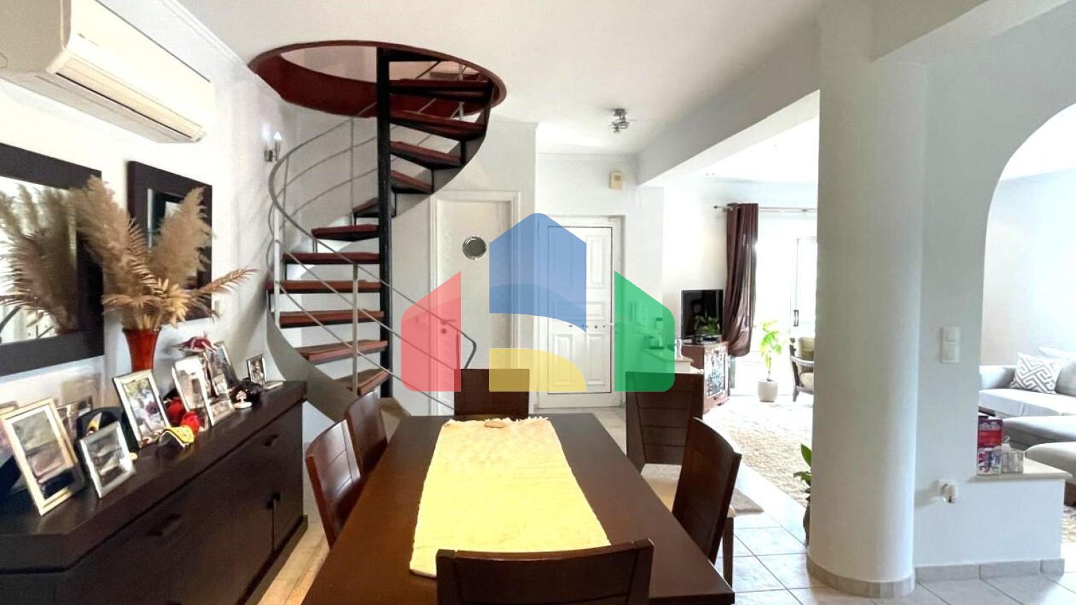 Продажа - Коттедж 240 m² на о. Корфу