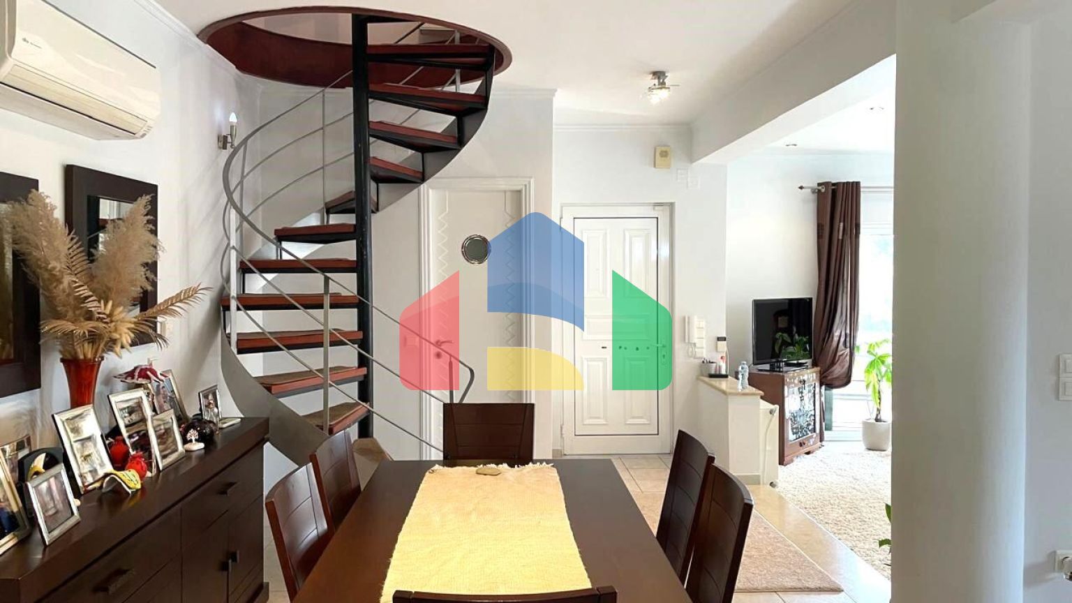 Продажа - Коттедж 240 m² на о. Корфу