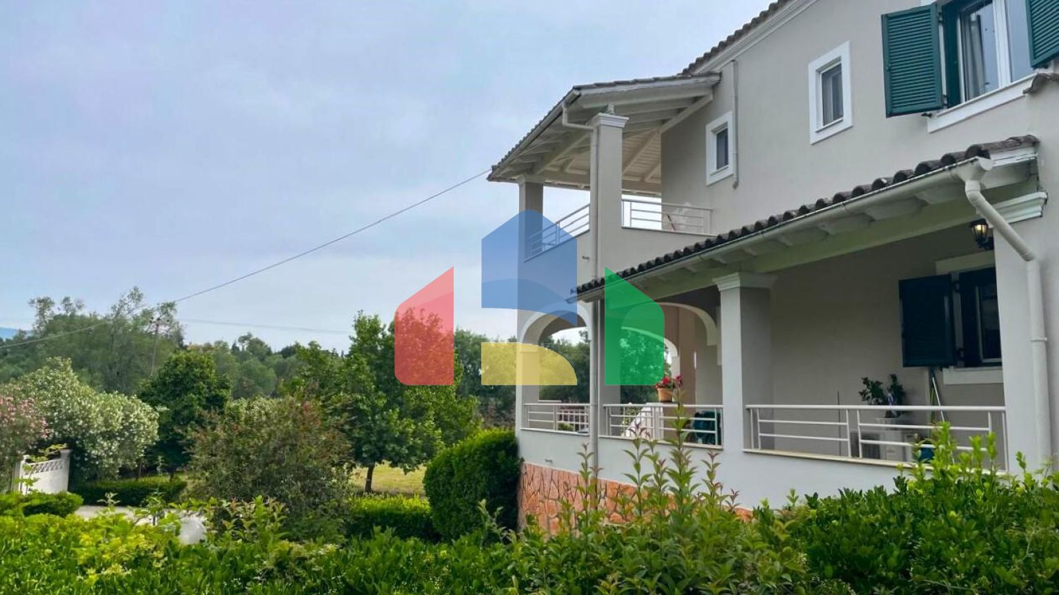 Продажа - Коттедж 240 m² на о. Корфу