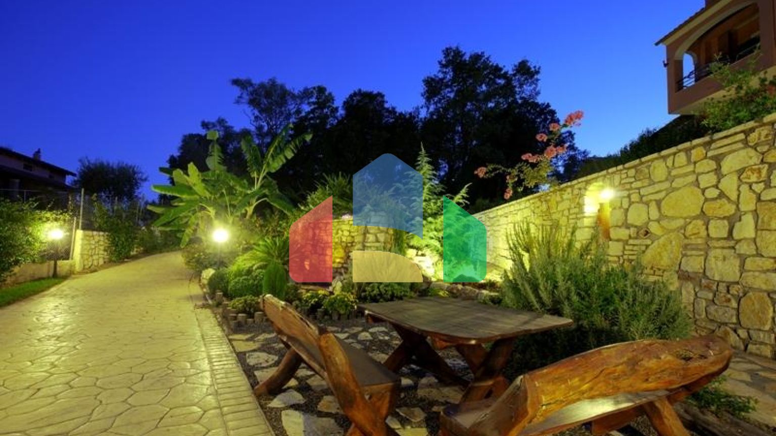 Продажа - Коттедж 240 m² на о. Корфу