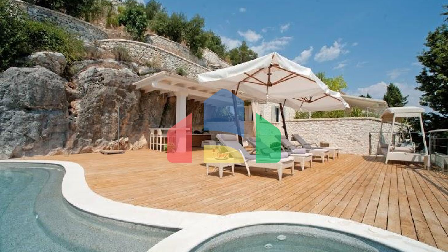 Продажа - Вилла 650 m² на о. Корфу