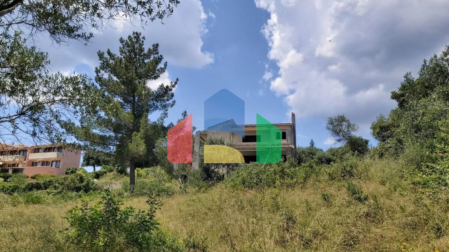 Продаж - Котедж 355 m² на о. Корфу