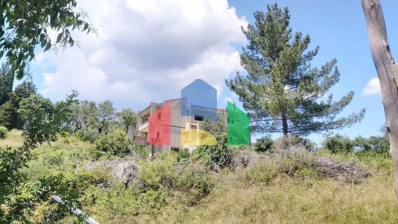 Продаж - Котедж 355 m² на о. Корфу