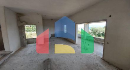 Продаж - Котедж 355 m² на о. Корфу