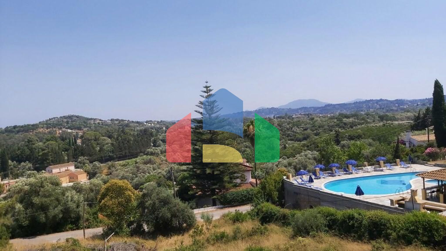 Продаж - Котедж 355 m² на о. Корфу