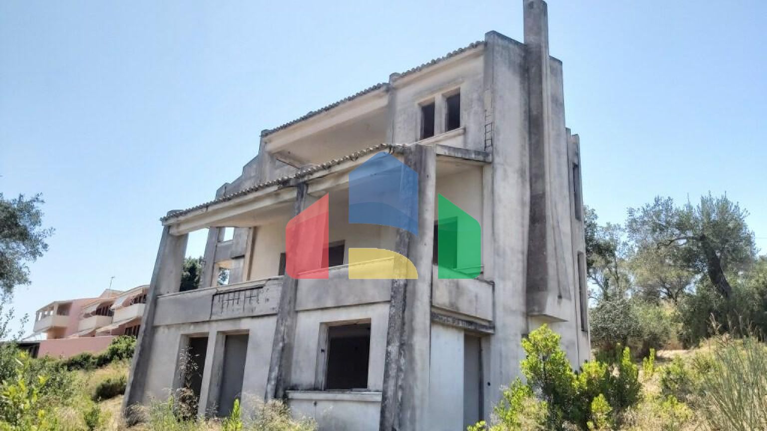 Продаж - Котедж 355 m² на о. Корфу