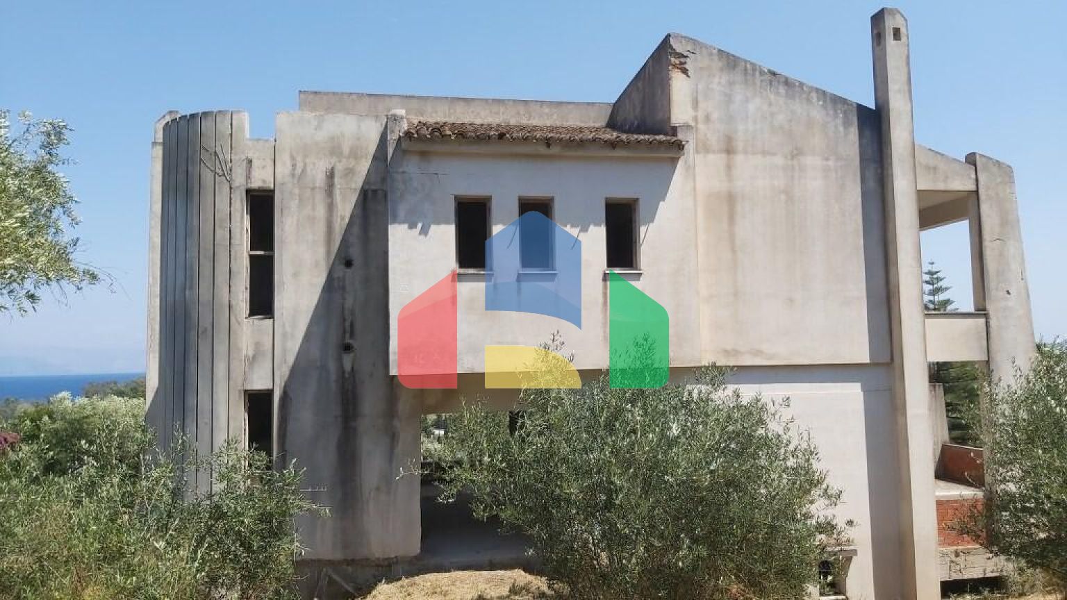 Продаж - Котедж 355 m² на о. Корфу