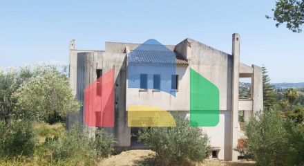 Продаж - Котедж 355 m² на о. Корфу