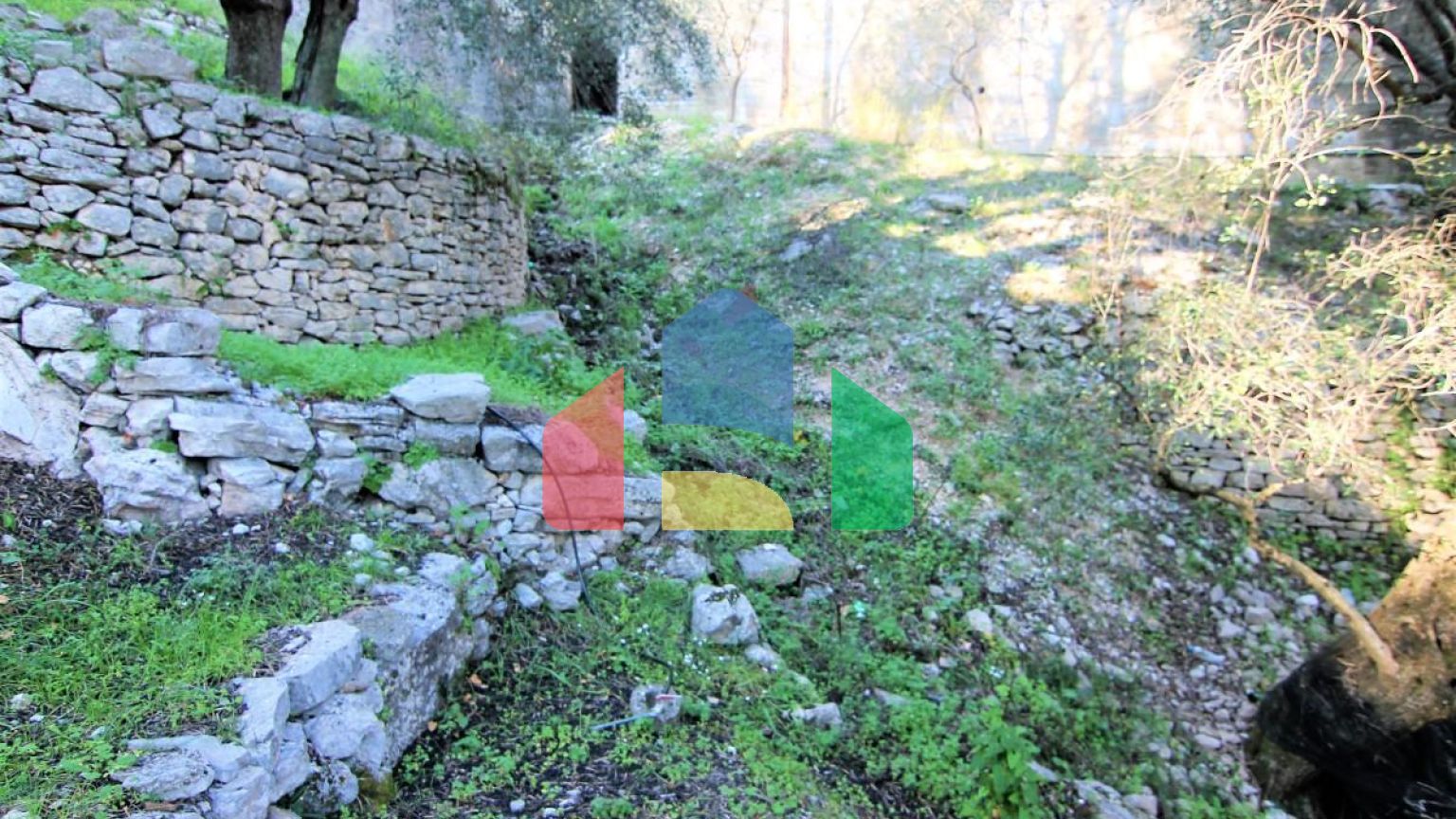 Продажа - Гостиница 300 m² на о. Корфу